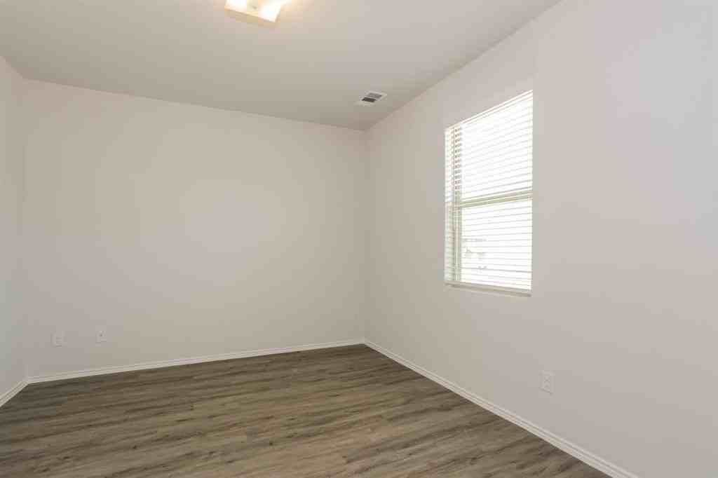 5552 Willamette Dr - Photo 6 of 13