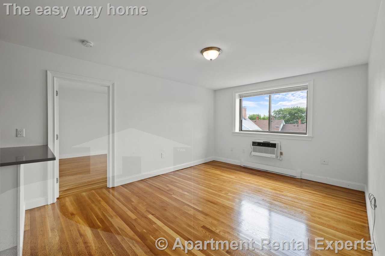 134 Summer St #7 - Photo 4 of 9