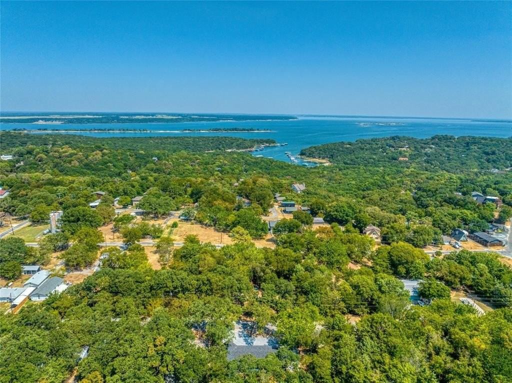 276 Windsor Dr - Photo 4 of 35