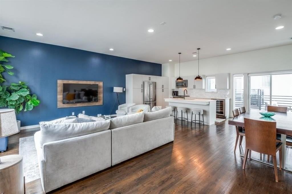 4931 Hornsby Pl - Photo 6 of 23