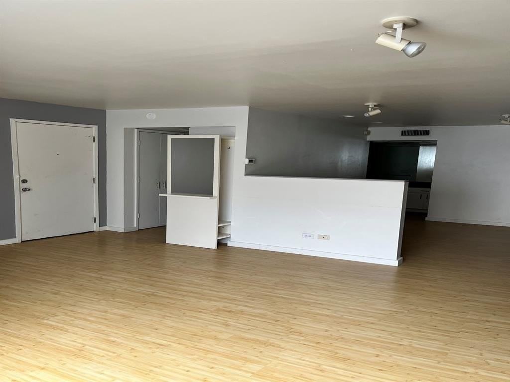 4343 Travis St #10 - Photo 3 of 10