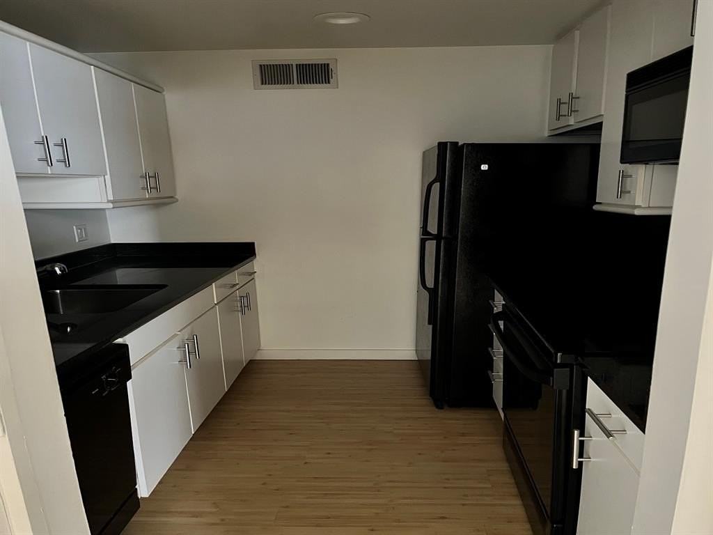 4343 Travis St #10 - Photo 6 of 10