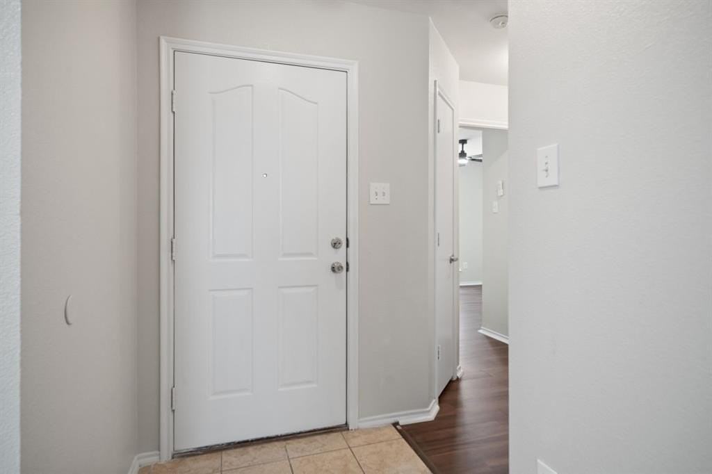 3053 Hopewell Ln - Photo 5 of 32