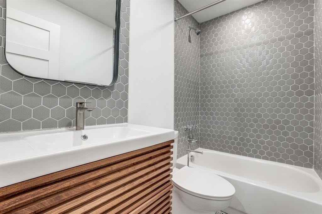 1820 Mariposa Dr - Photo 4 of 15