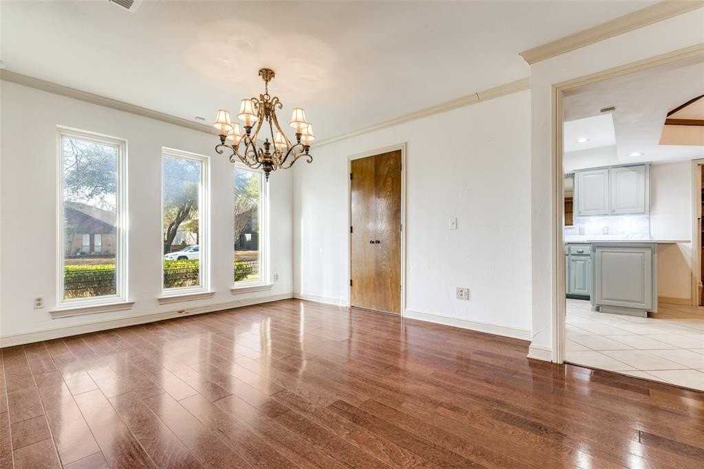 10009 Chimney Hill Ln - Photo 3 of 28