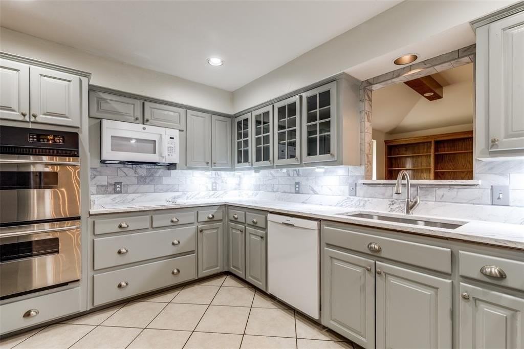 10009 Chimney Hill Ln - Photo 7 of 28