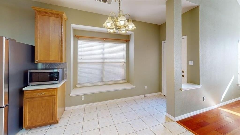 442 Spring Air Dr - Photo 4 of 27