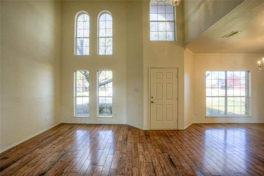 5441 Mohawk Ct - Photo 3 of 23