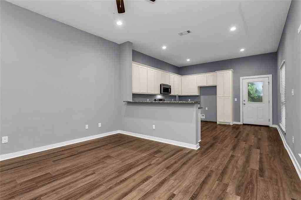 206 Pecan Holw - Photo 5 of 26