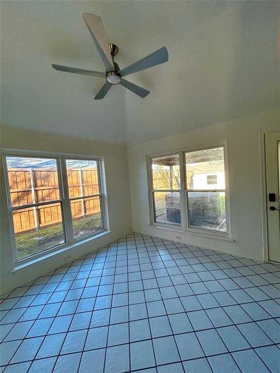 2218 Fuqua Rd - Photo 4 of 14