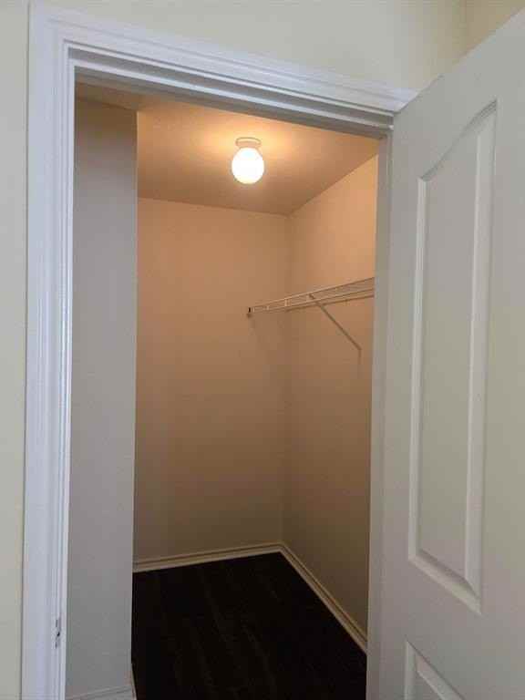 1001 Redwood Ave - Photo 5 of 10