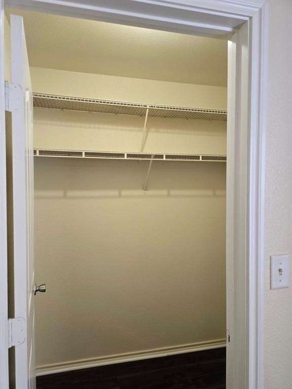 1001 Redwood Ave - Photo 6 of 10