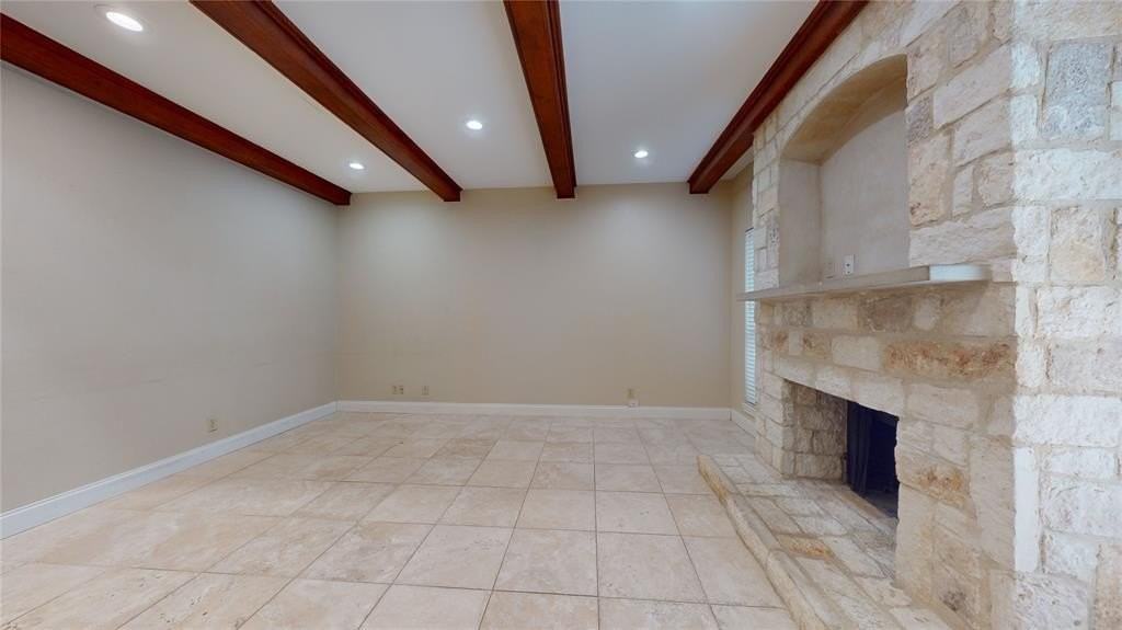 564 Josephine St - Photo 4 of 18