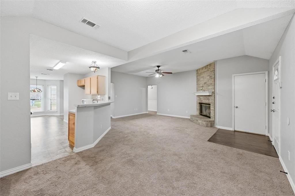 806 Springfield Dr - Photo 7 of 19