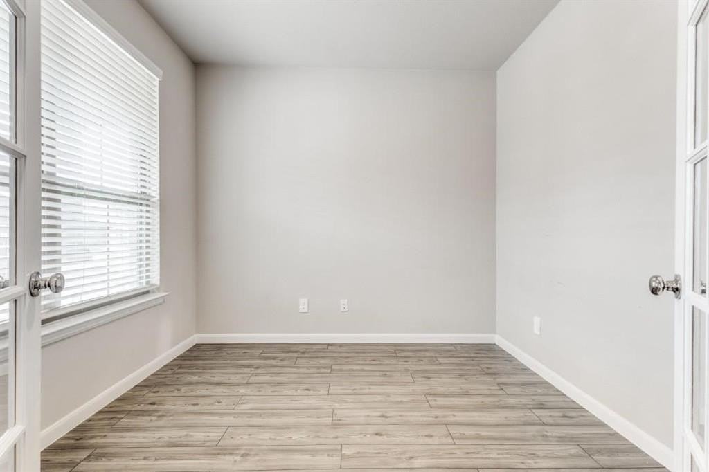 5427 Big Thicket Ln - Photo 5 of 23