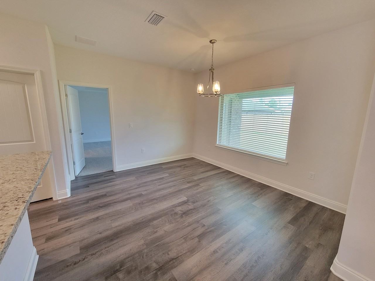 5221 Gaineswood Dr - Photo 3 of 31