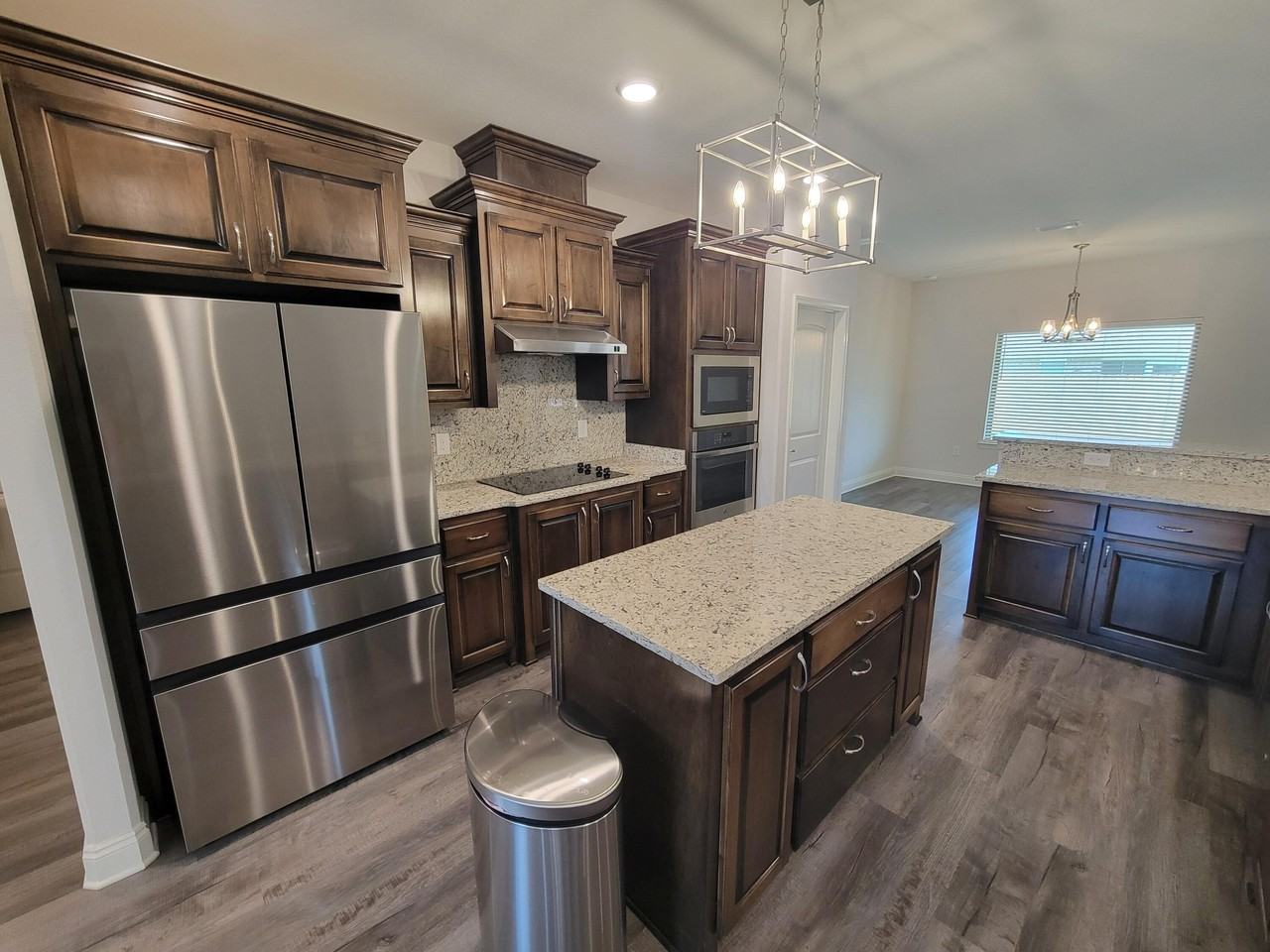 5221 Gaineswood Dr - Photo 6 of 31