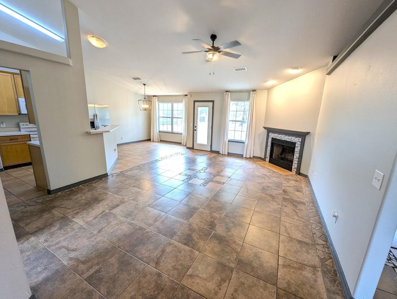 1909 Sunrise Dr - Photo 2 of 29