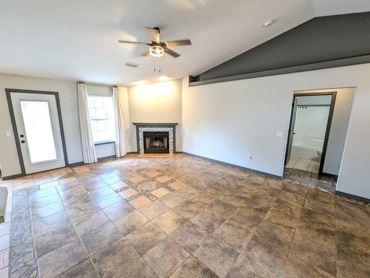 1909 Sunrise Dr - Photo 3 of 29