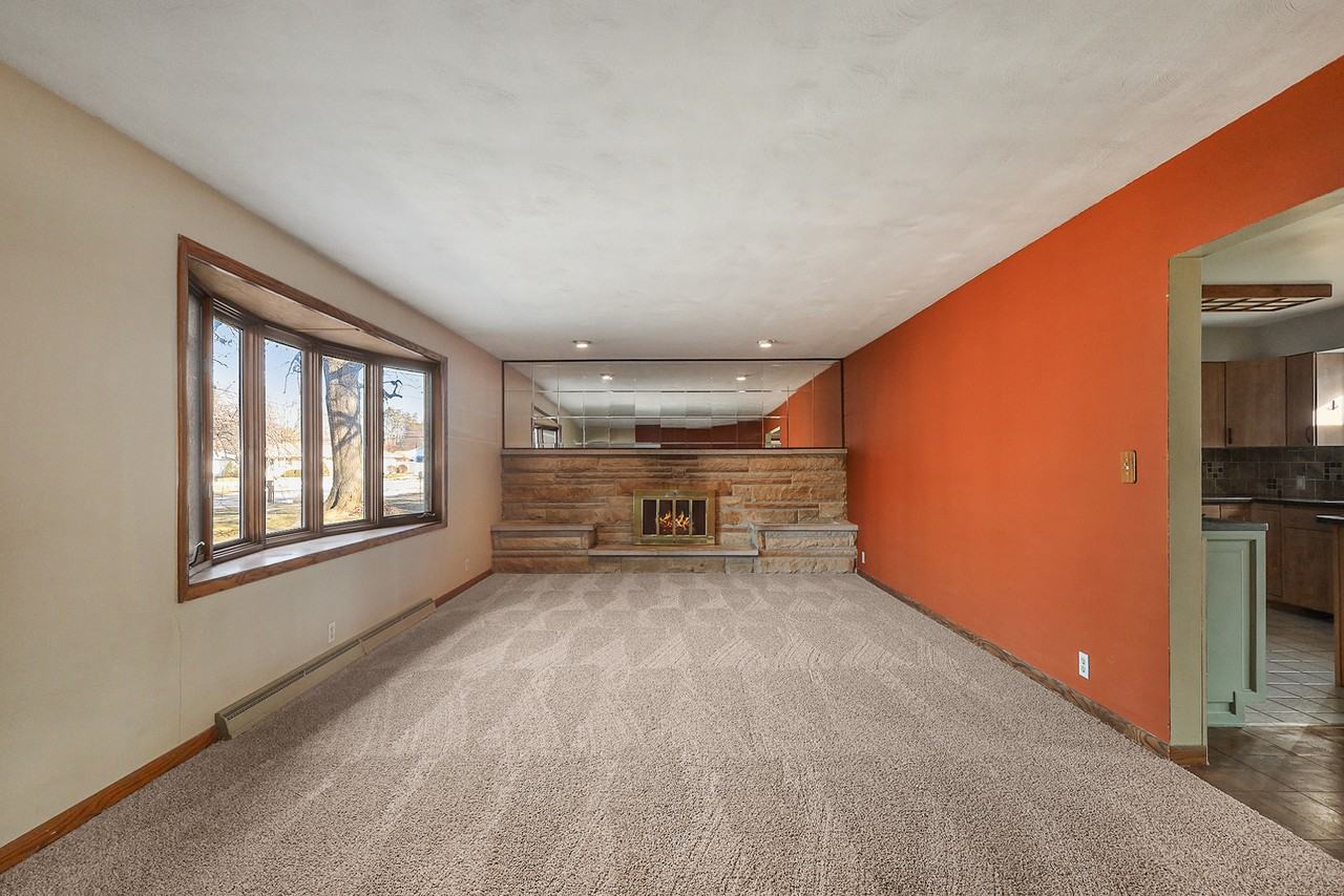 1320 54th St Se #1 - Photo 5 of 30