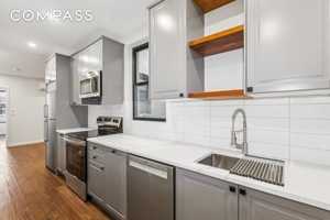 featured image of 1718 Woodbine St #1L