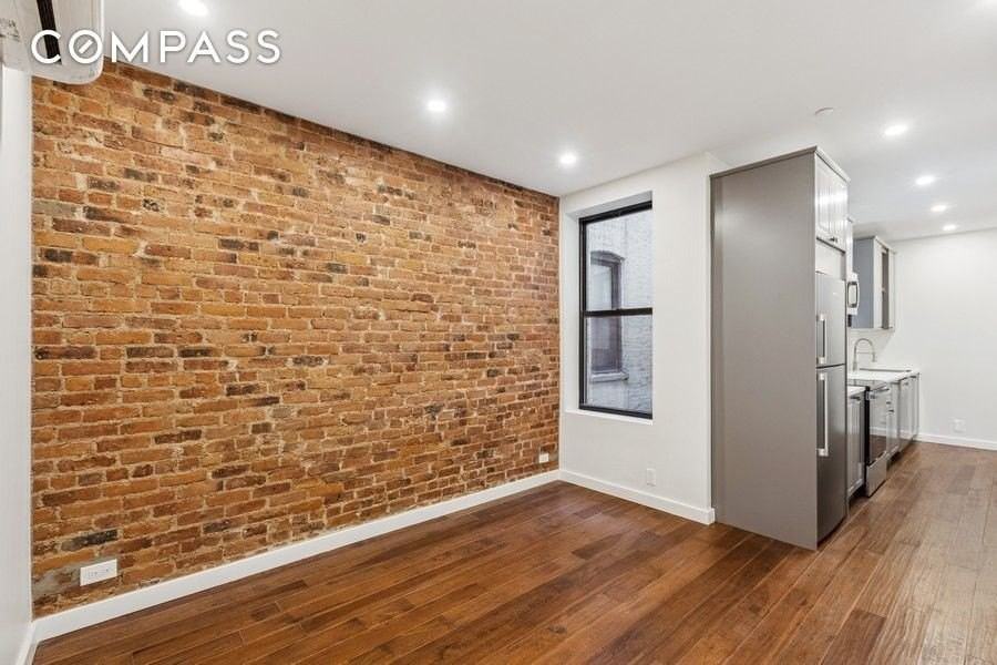 1718 Woodbine St #1L - Photo 2 of 12