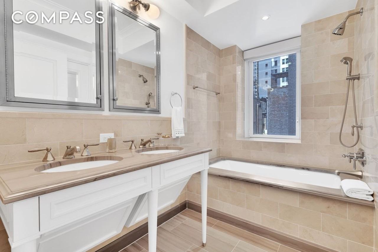 530 Park Ave #4A - Photo 7 of 16