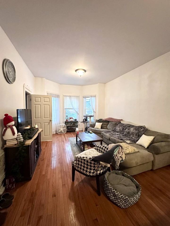 1050 Wendell Ave #FL1 - Photo 2 of 17