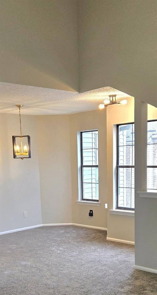 3015 Lighthouse Ln - Photo 2 of 18