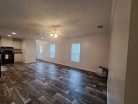 2607 Ne 52nd St #PE12 - Photo 1 of 1