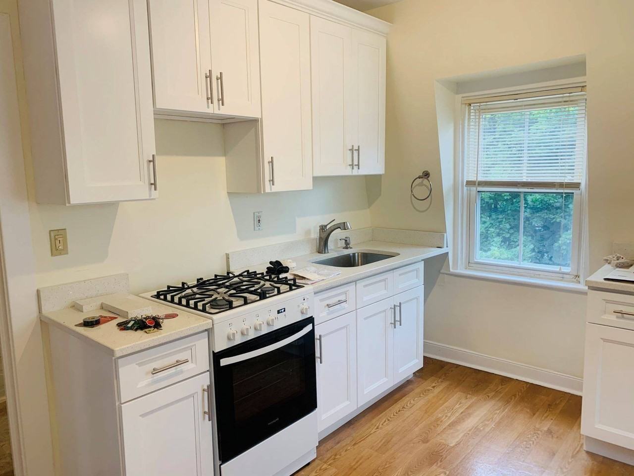 145 Carpenter Ave #5 - Photo 2 of 5