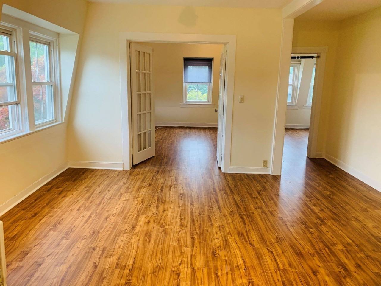 145 Carpenter Ave #5 - Photo 4 of 5