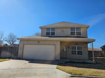 604 Ne Avenue E Pl - Photo 1 of 1