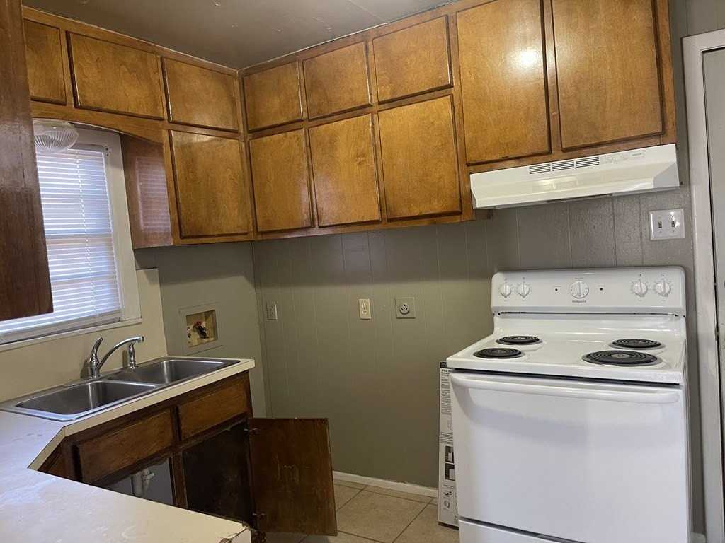 2103 Beverly St - Photo 3 of 8