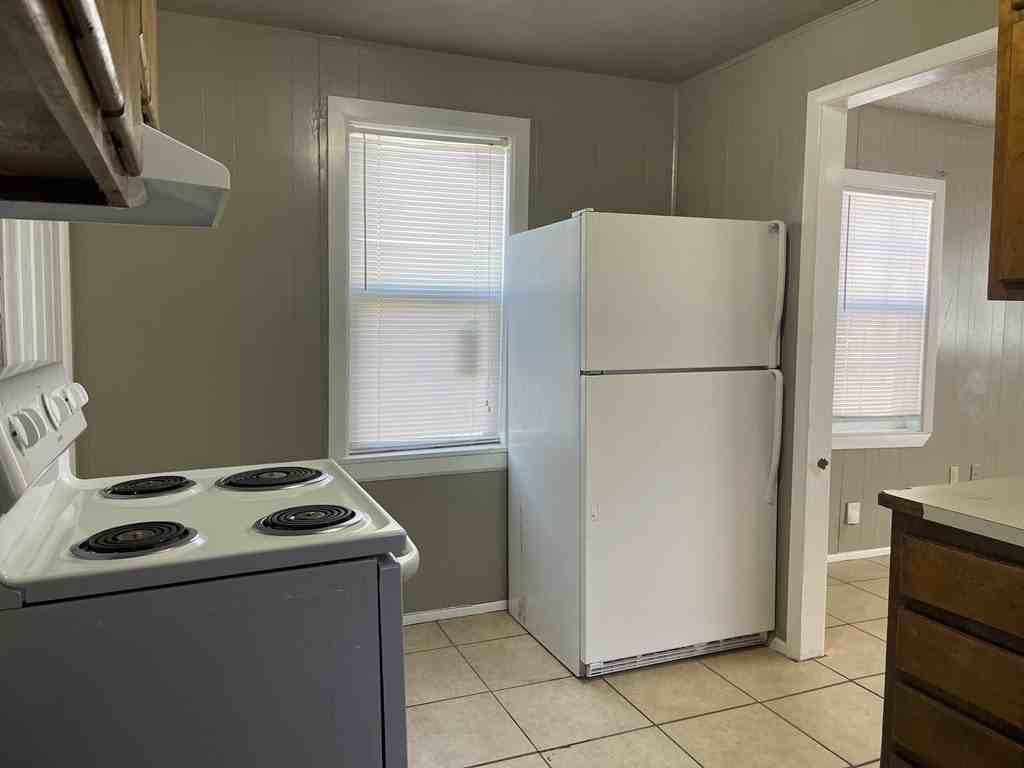 2103 Beverly St - Photo 4 of 8