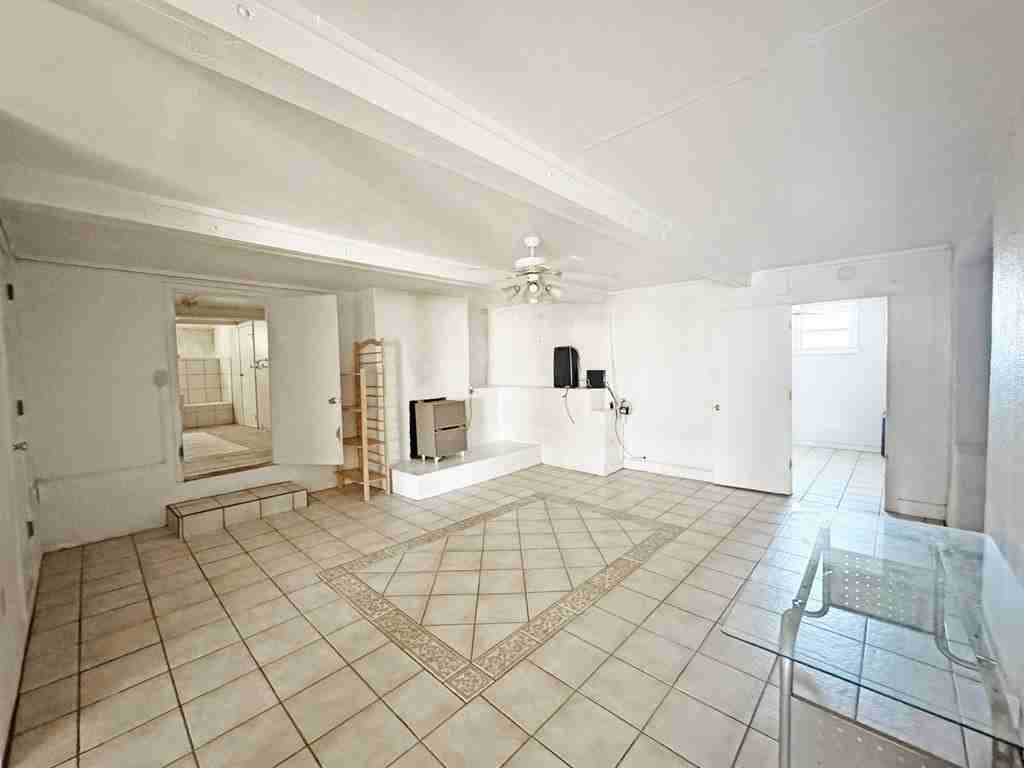 504 E Avenue E #3 - Photo 2 of 13