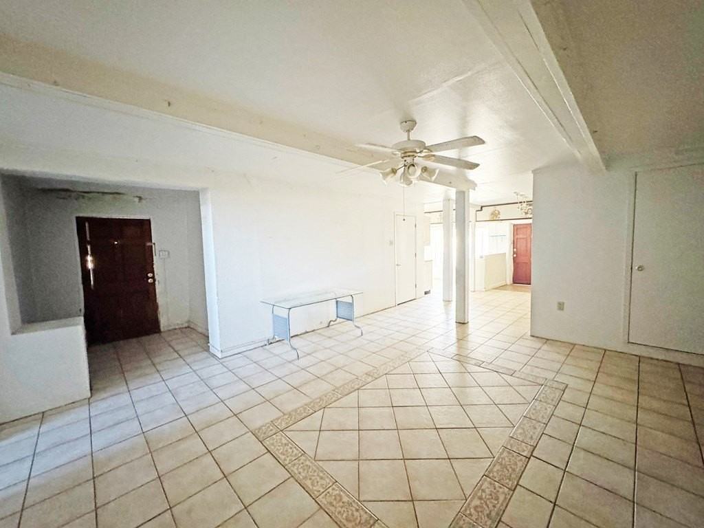 504 E Avenue E #3 - Photo 4 of 13