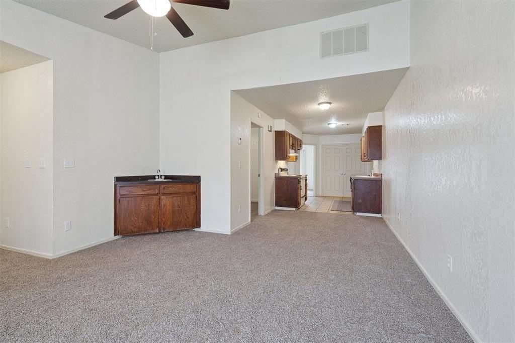 6203 Se 47th St - Photo 6 of 35