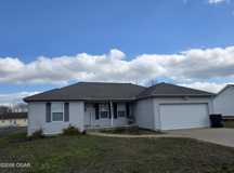 1225 S College St - Photo 1 of 1