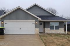 502 Azalea St - Photo 1 of 1