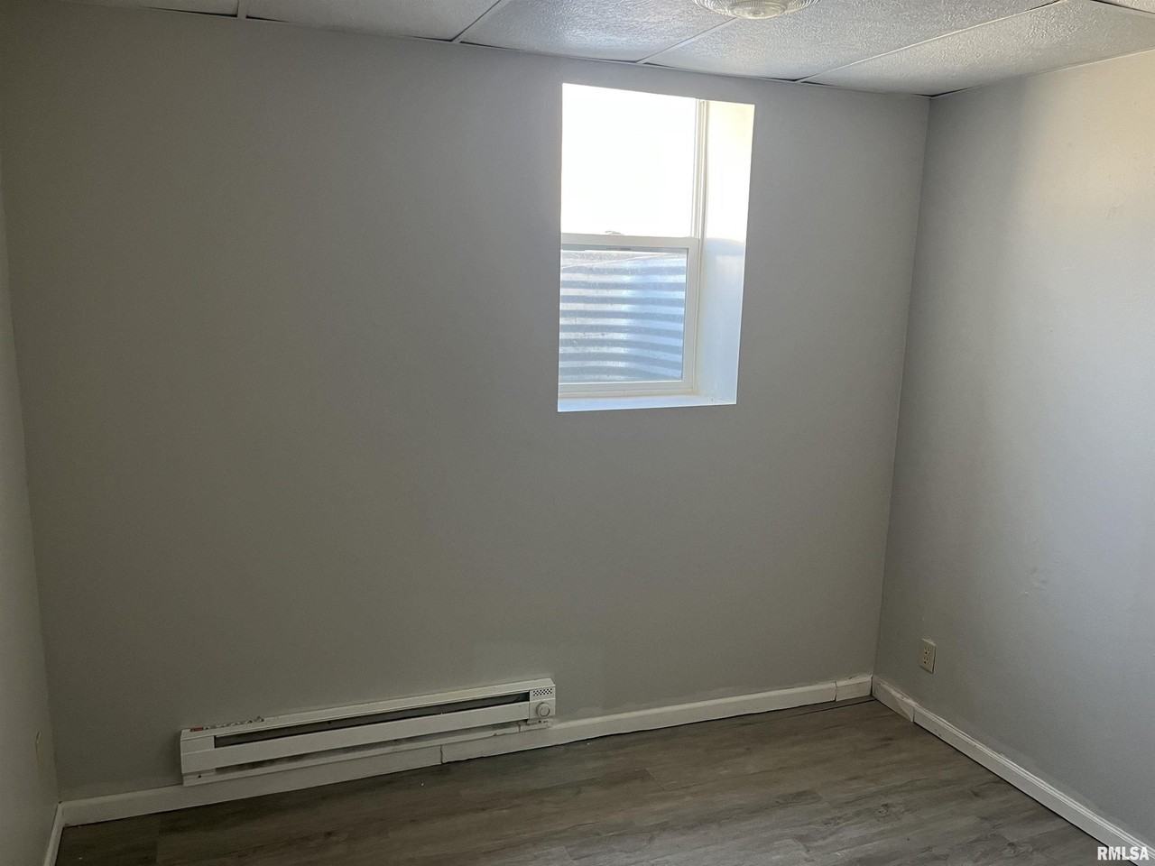 300 Colona Ave Apt G - Photo 6 of 10