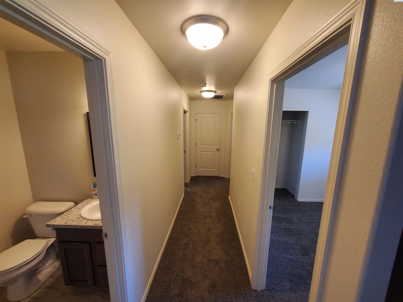 1529 N Grant St - Photo 6 of 15