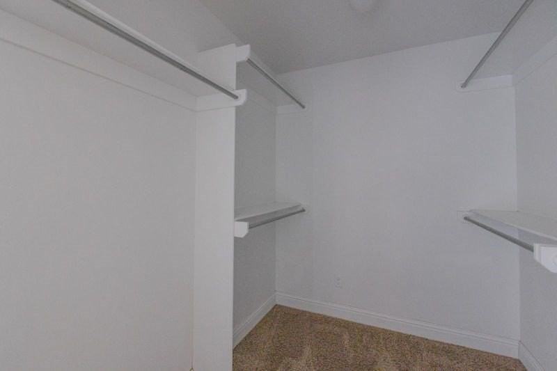 711 Candlestick Dr - Photo 5 of 11