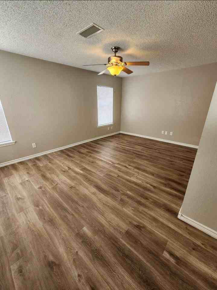 501 W Cuthbert Ave - Photo 2 of 19