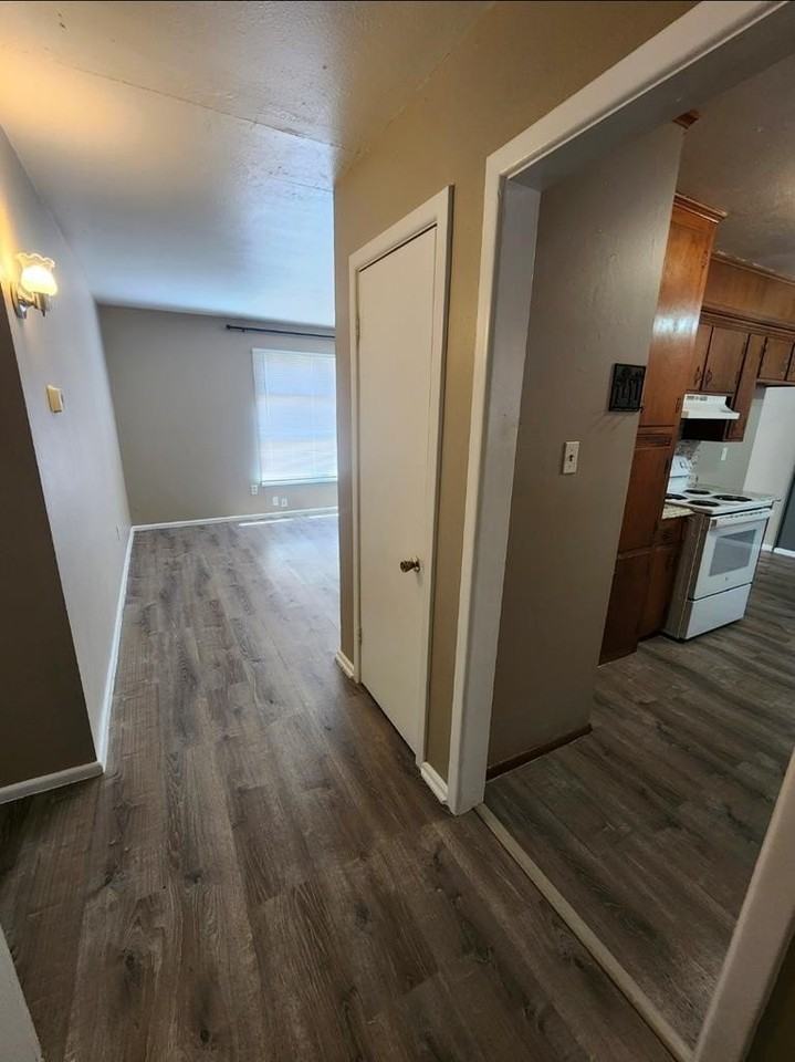 4409 Roosevelt Dr - Photo 3 of 23