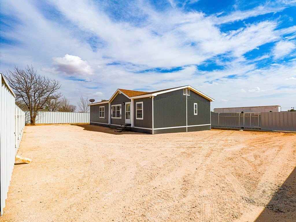 5113 S County Road 1185 Unit B - Photo 2 of 23