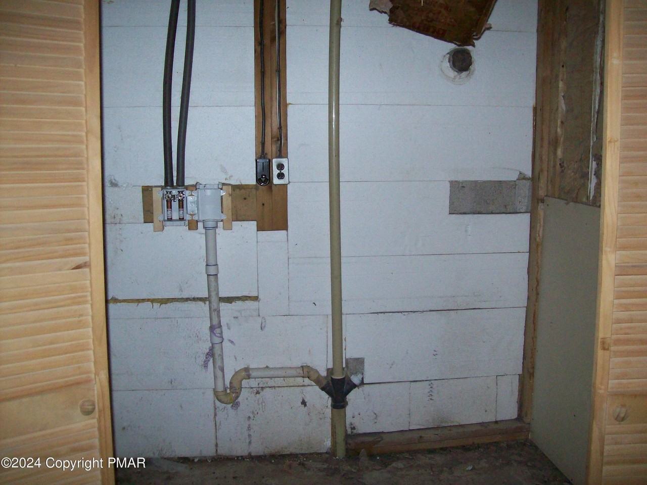 8062 Red Squirrel Dr - Photo 7 of 10