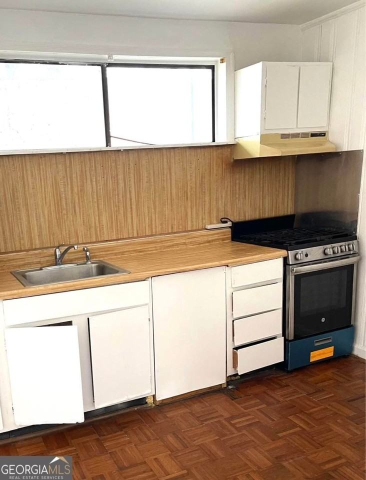 1443 Oxford Rd Ne - Photo 5 of 7