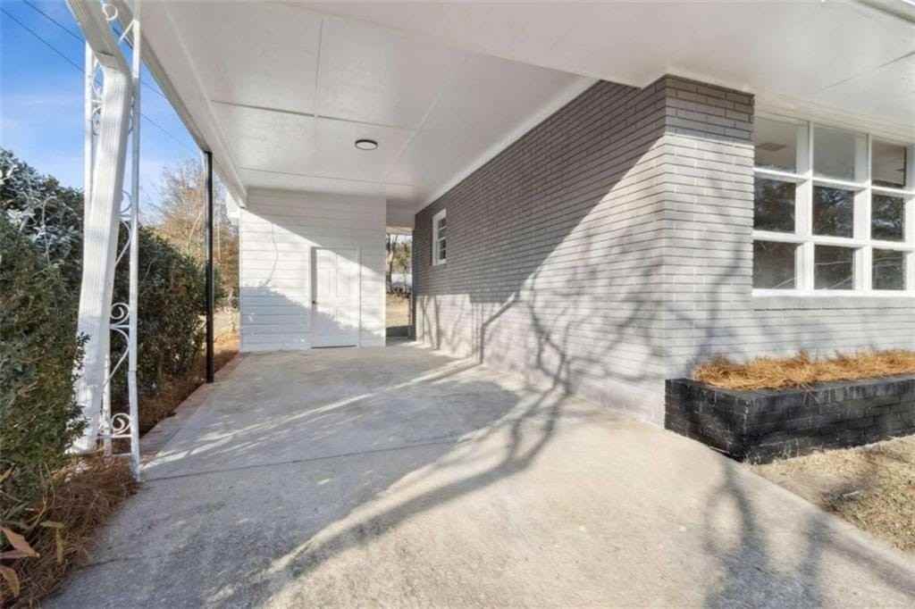 269 Elks St - Photo 4 of 42