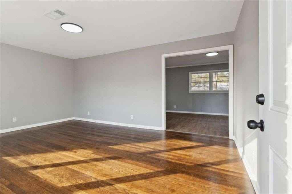 269 Elks St - Photo 5 of 42